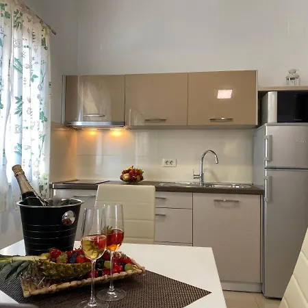 A&a Lägenhet Biograd Na Moru