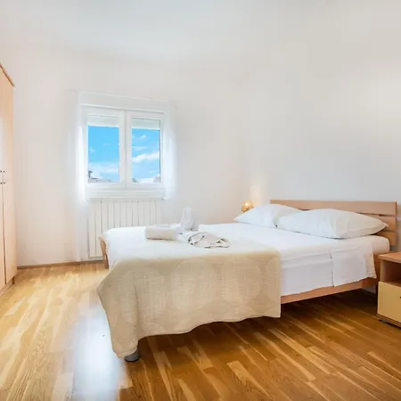 Apartment A&a *