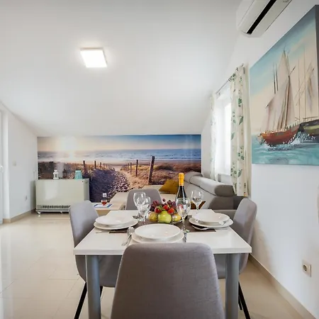 A&a Apartment