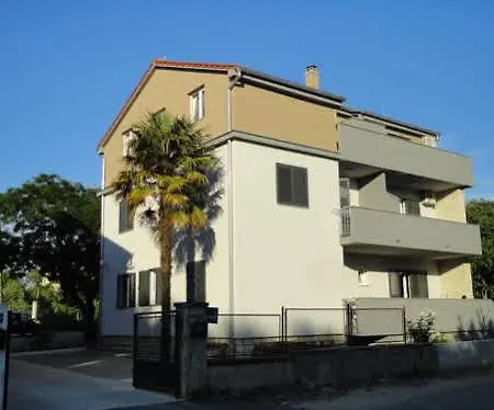 A&a Apartment *