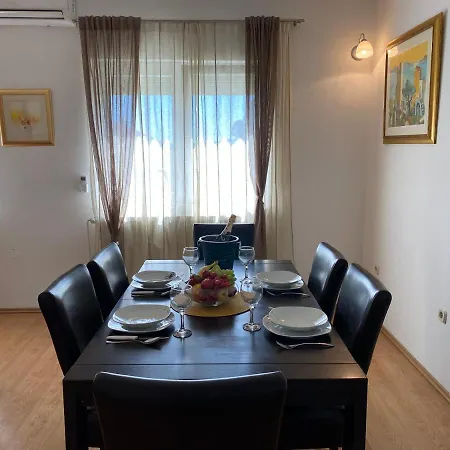 A&a Apartmán Biograd Na Moru