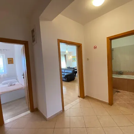 A&a Apartment *